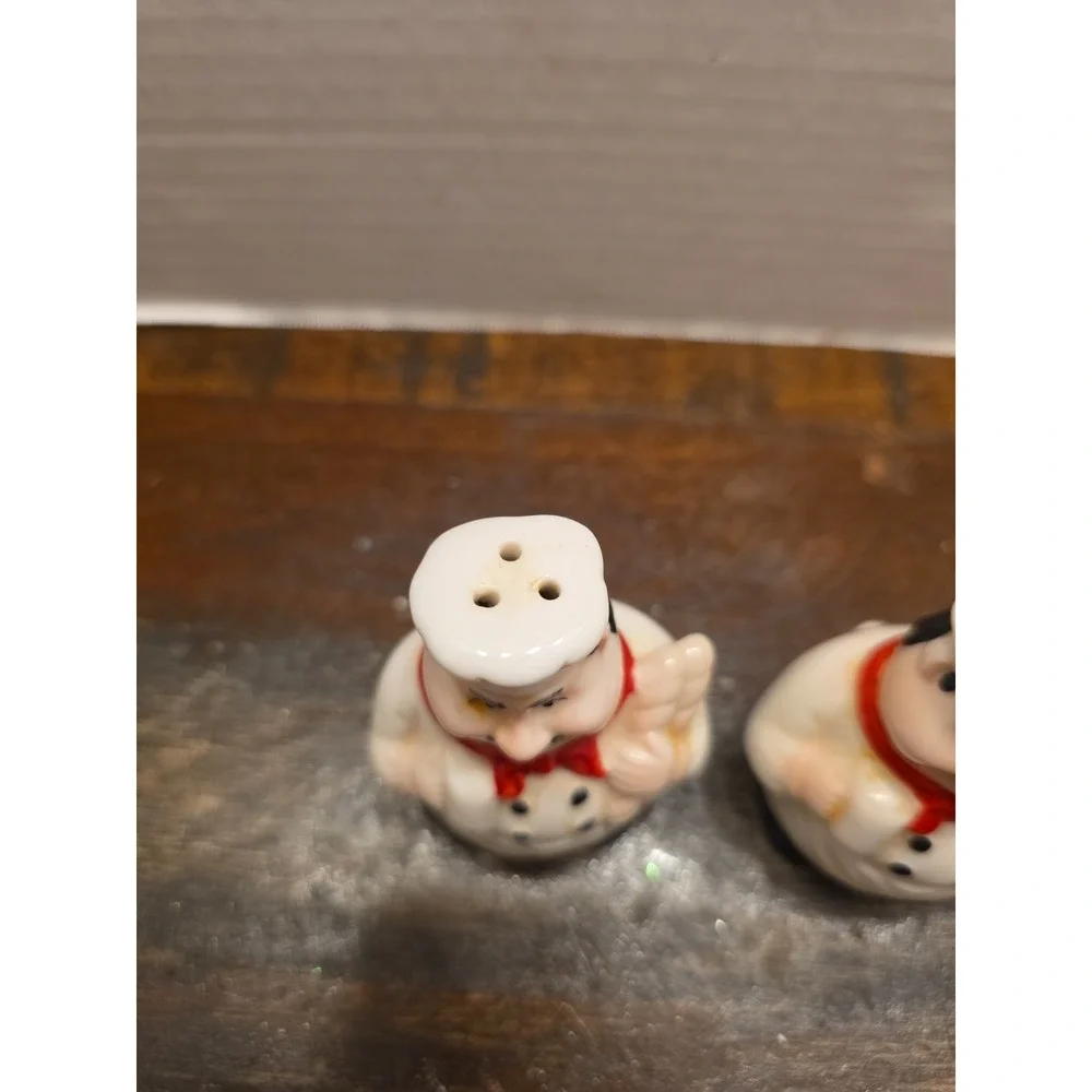 Vintage Fat Italian Chef Salt and Pepper Shaker Matching Set